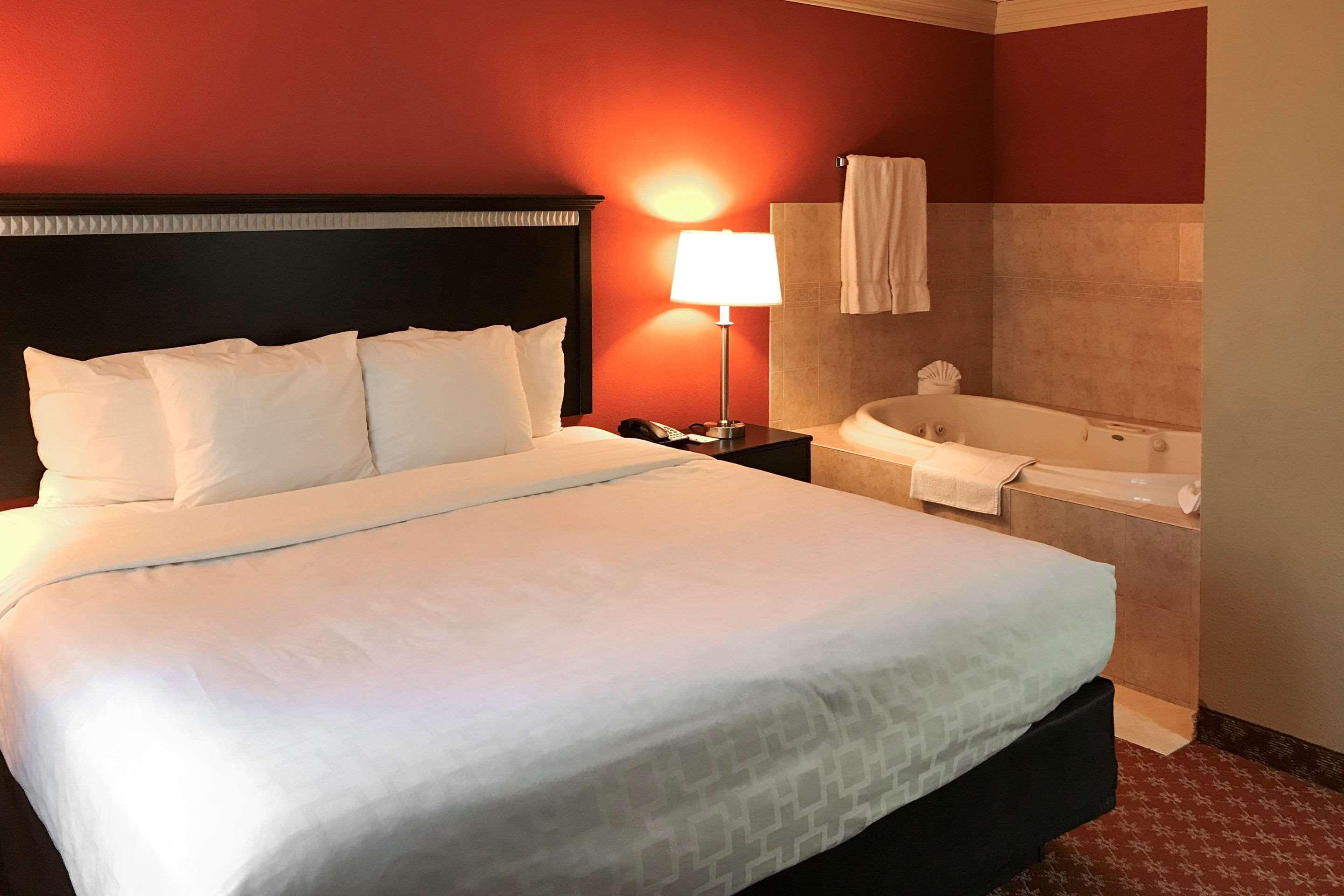 Clarion Hotel & Conference Center Toms River Exteriér fotografie