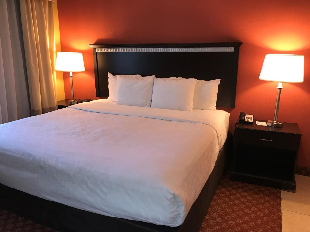 Clarion Hotel & Conference Center Toms River Exteriér fotografie